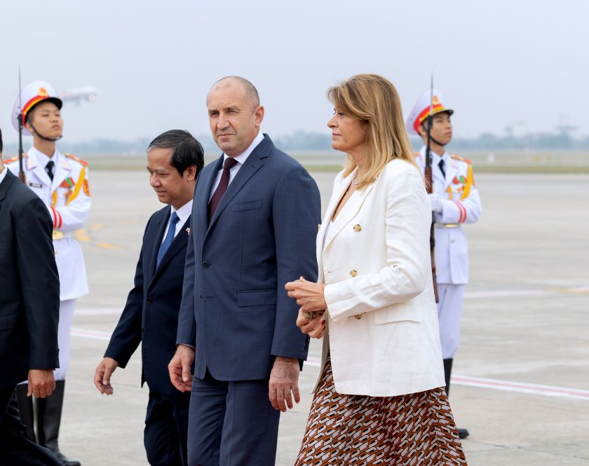 Продължава посещението на президента Румен Радев във Виетнам. Официалното посещение