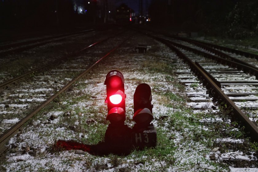 Пътнически влак от Царева Ливада за Габрово се е ударил