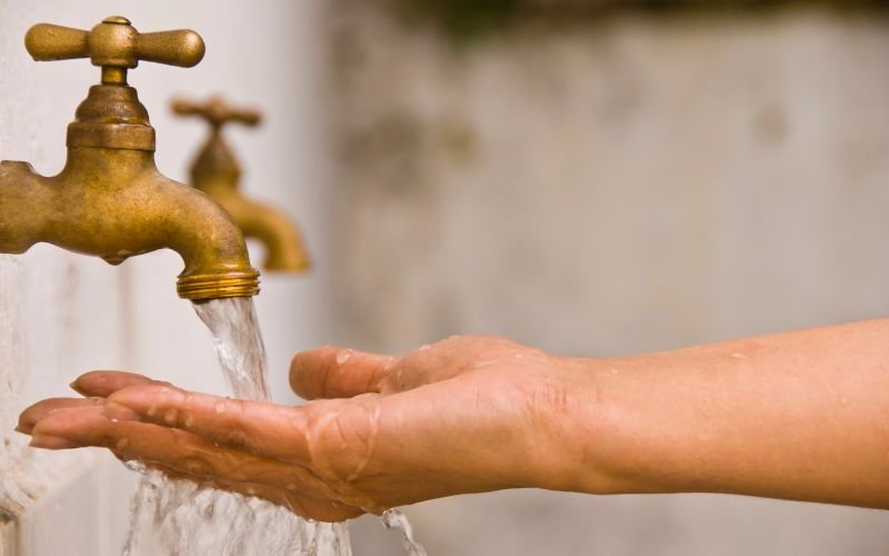 На фона на по-високите цени на водата от 1-ви януари