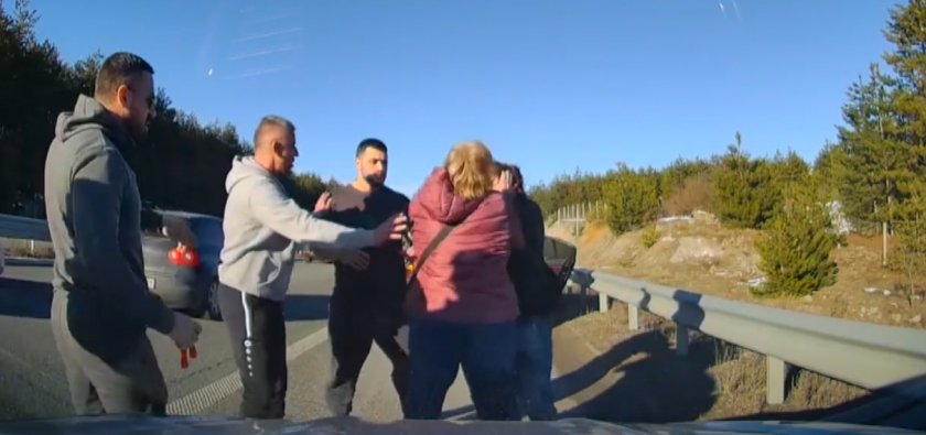 . Причина за ръкопашния конфликт е опасно засичане в изпреварващата