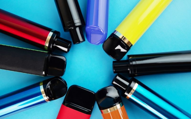 Вейповете - новата мода сред подрастващите, която заля улиците и