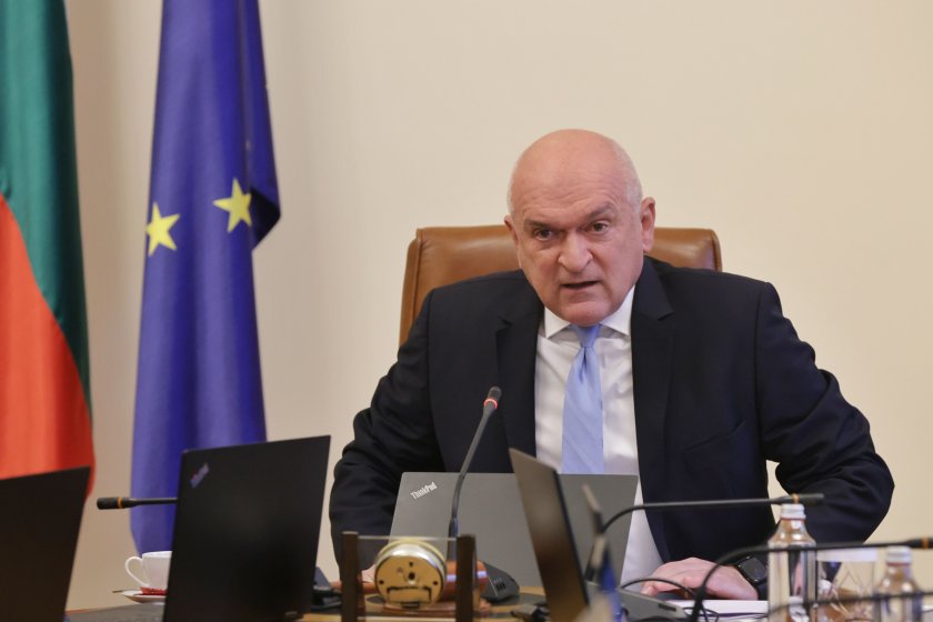 Проблемът със забавените плащания към театрите ще бъде решен. Това