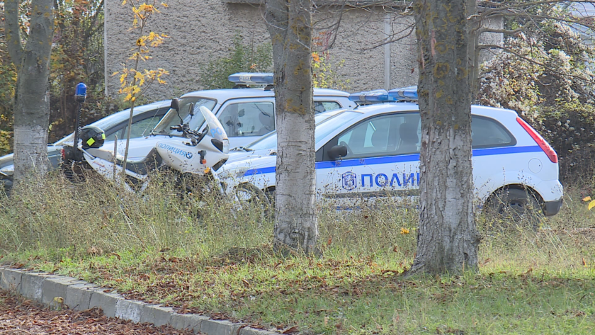 Полицейски служител от Ветово е привлечен като обвиняем за измама.