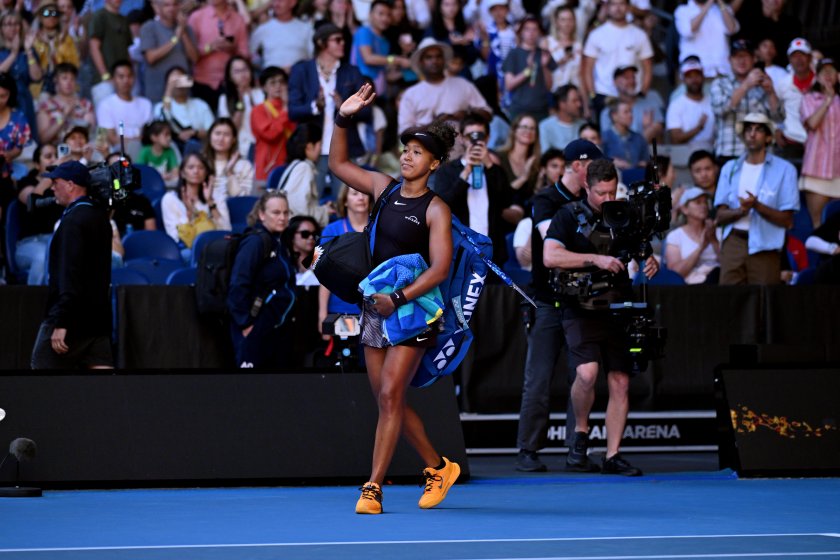 наоми осака оттегли australian open