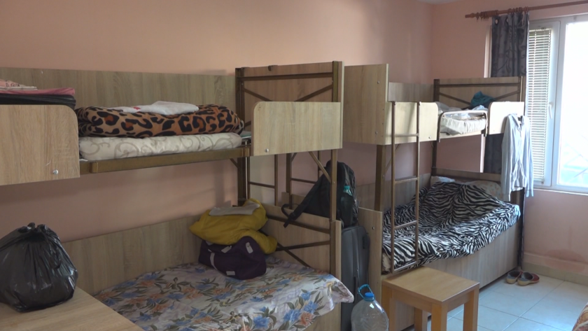 Центърът за бездомни в Бургас е изцяло запълнен