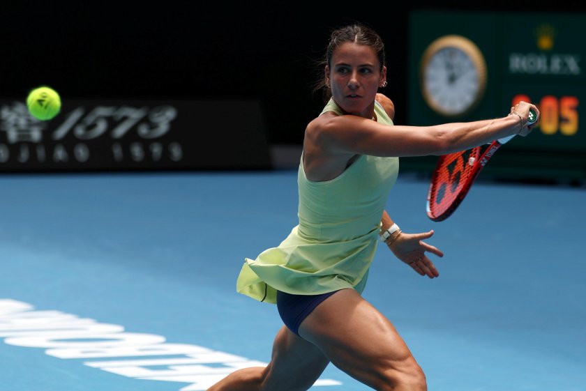 ига швьонтек справи набързо ема наваро полуфиналите australian open