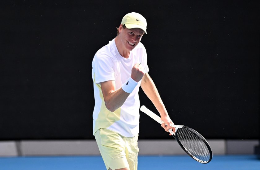яник синер продължава четвъртфиналите australian open
