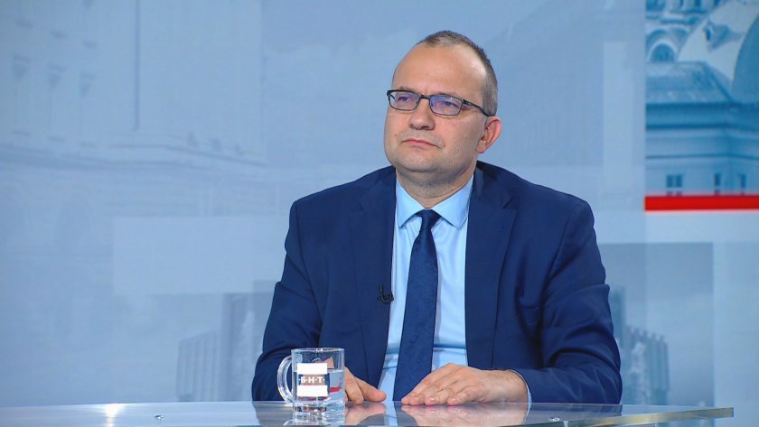 Има проблеми, които следва да бъдат решени. няма приет бюджет,