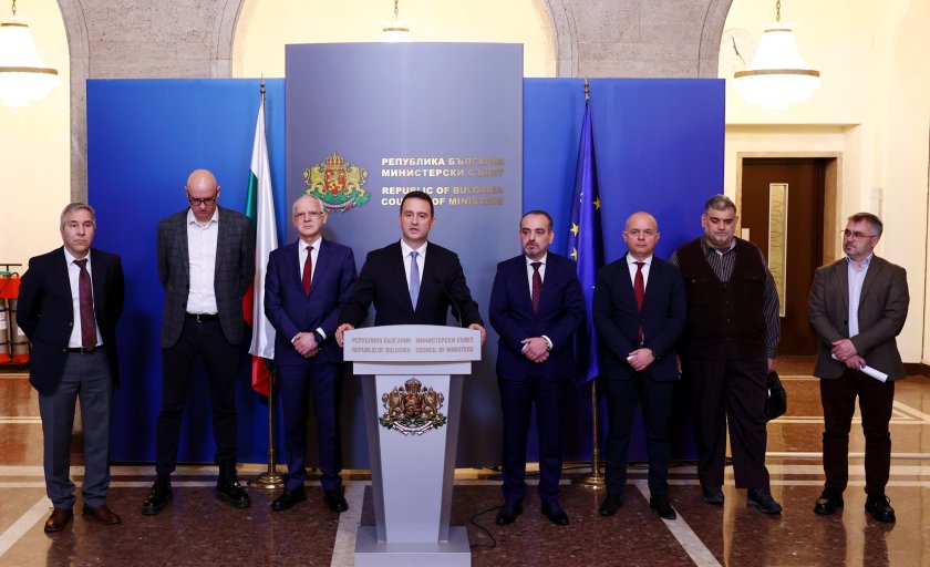 правителството предлага програма компенсация небитовите потребители заради високите цени тока