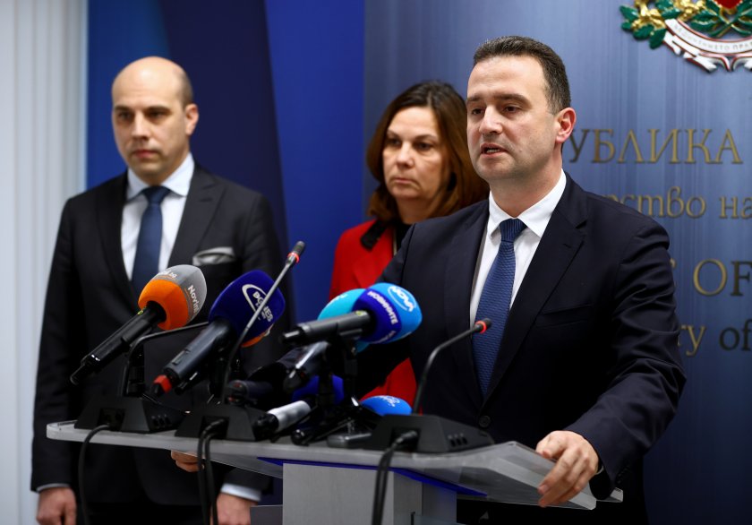 енергийният министър домакинствата останали без ток празниците бъдат компенсирани сметките