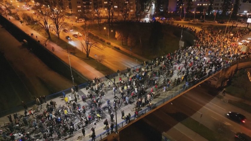 3 месеца след трагедията в Нови Сад: Студенти блокират мостове в града