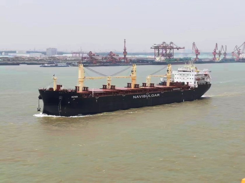 Шведската брегова охрана продължава да е на борда на Вежен.