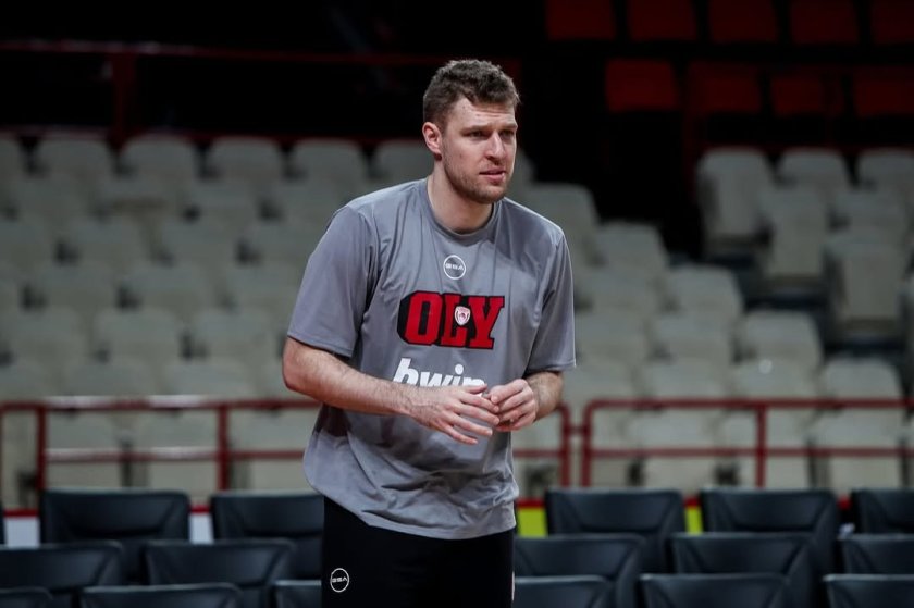 александър везенков обратно игра олимпиакос