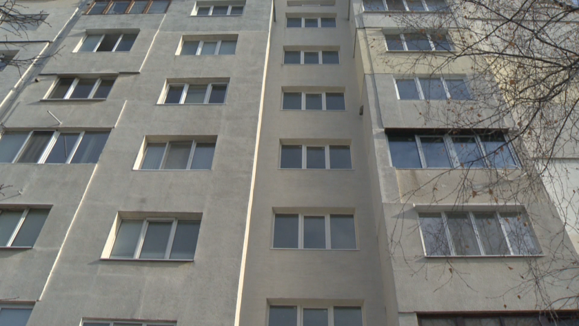 Младите хора, напускащи социални институции, ще получат сигурен дом и