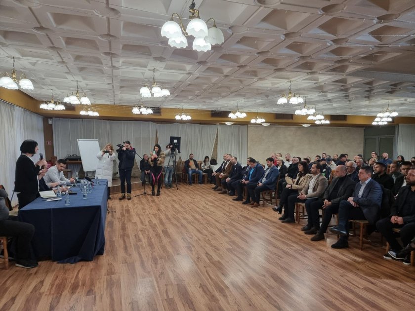 малкият среден бизнес настоява диференциирана ставка хотелите ресторантите