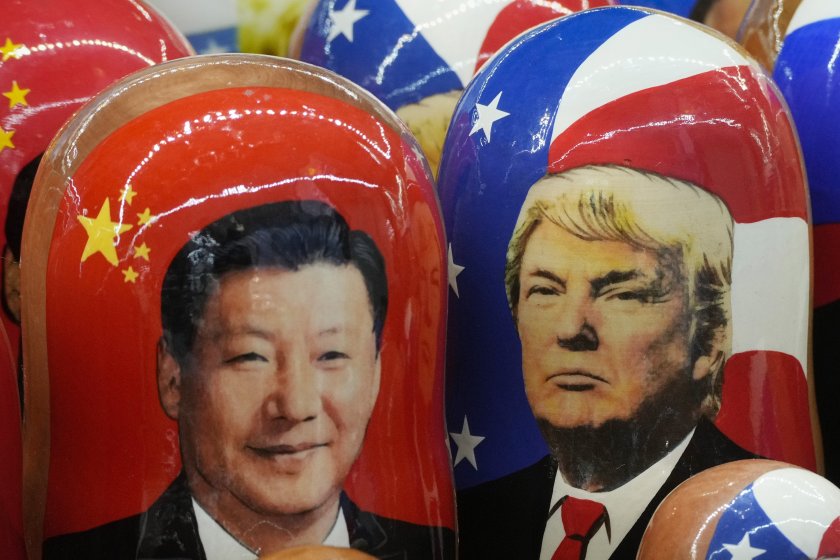 Китай отвръща на удара: Пекин въведе нови мита за американски внос