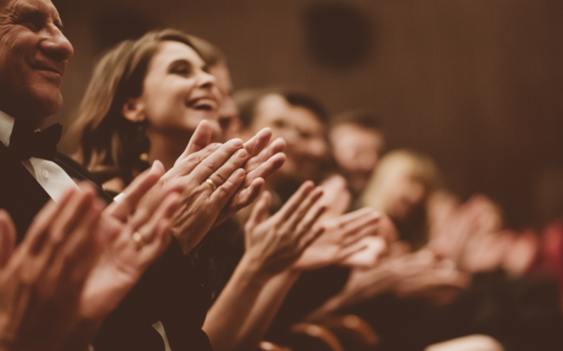 български артисти музиканти журналисти награди особени заслуги