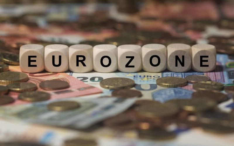 President Radev: Bulgaria is Delayed in Implementing Consumer Protection Mechanisms After Joining the Eurozone