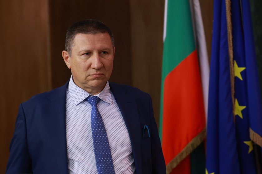 Сарафов обжалва спирането на процедурата за избор на главен прокурор