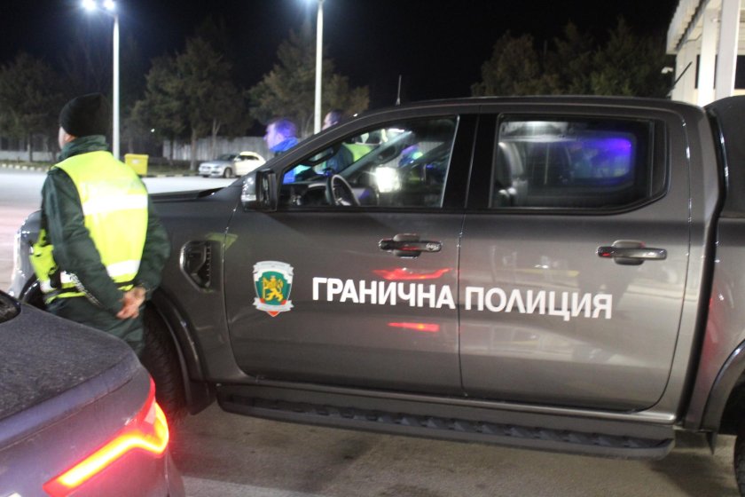 Днес официално стартира работата съвместен контингент от служители на България,