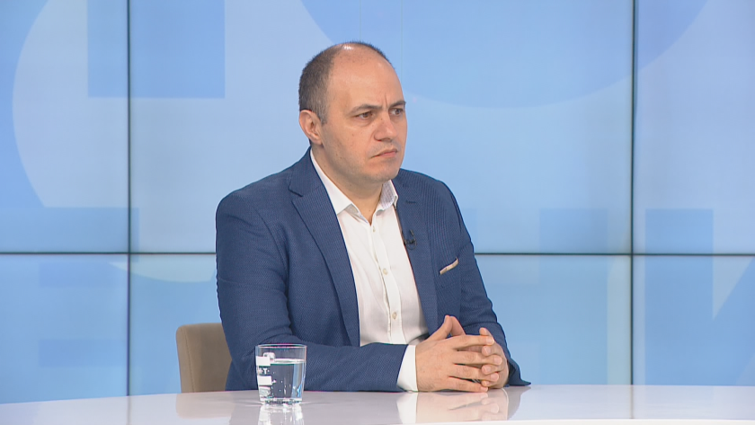 Участието на БСП в управлението, особено в този формат, няма