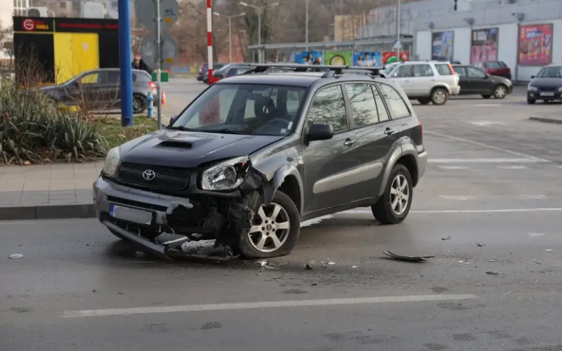 Кой е виновен за катастрофата в Русе, при която майка с две деца беше блъсната на тротоар?