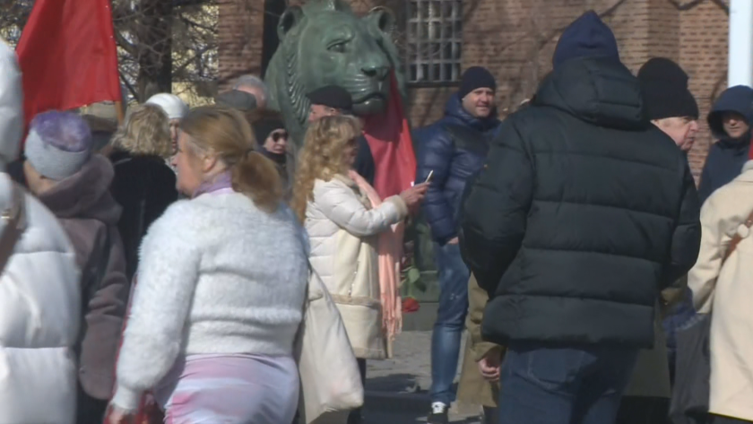 В София започна мирно шествие под надслов: Хора, бдете! Не