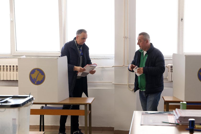 Парламентарни избори се провеждат в Косово