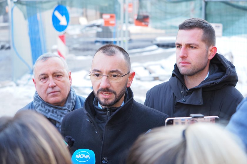 Ремонтът на ул. Опълченска в столицата е официално некачествен и