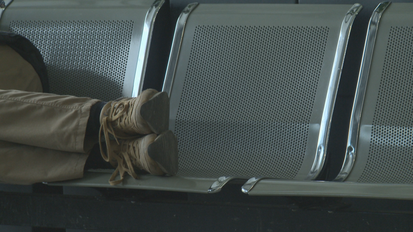 След снега, студ скова страната. През изминалата нощ най-студено е