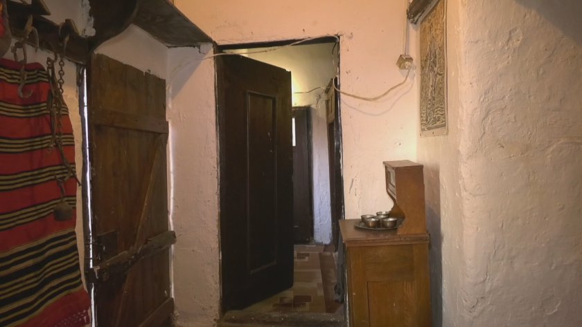 За първи път: Показват две скривалища на Апостола