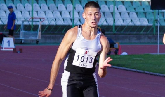 Никола Караманолов