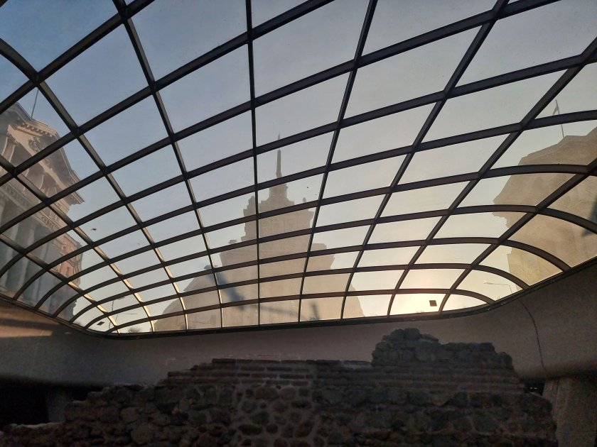 Програмата на Народното събрание предвижда като първа точка да бъде