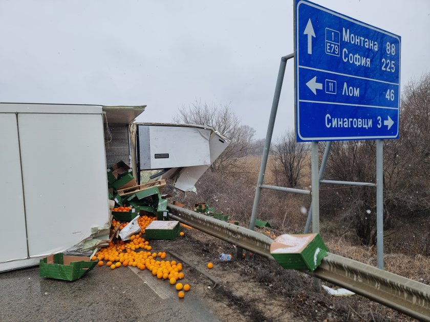 Четирима души остават в болницата във Видин, след тежката катастрофа