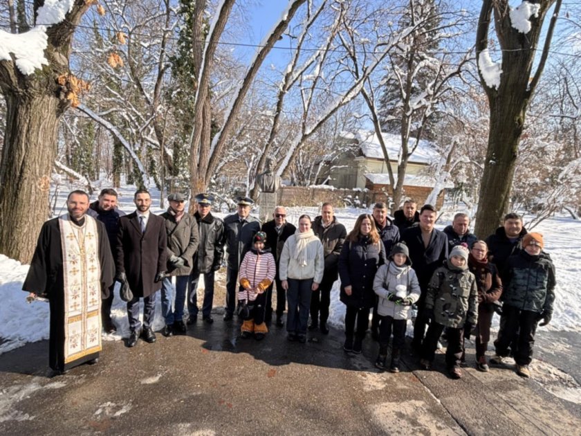 Българите в Букурещ днес отдадоха почит на двама от най-великите