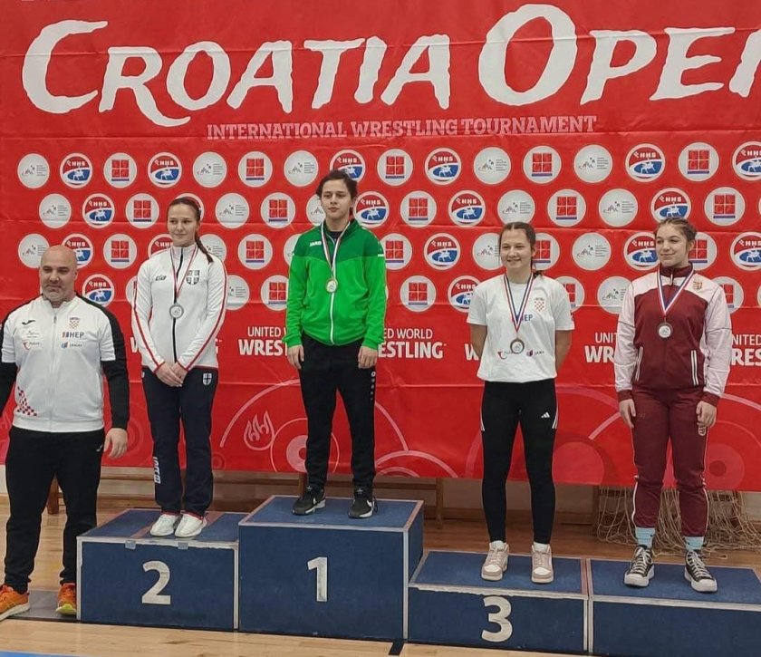 Андреа Нисева