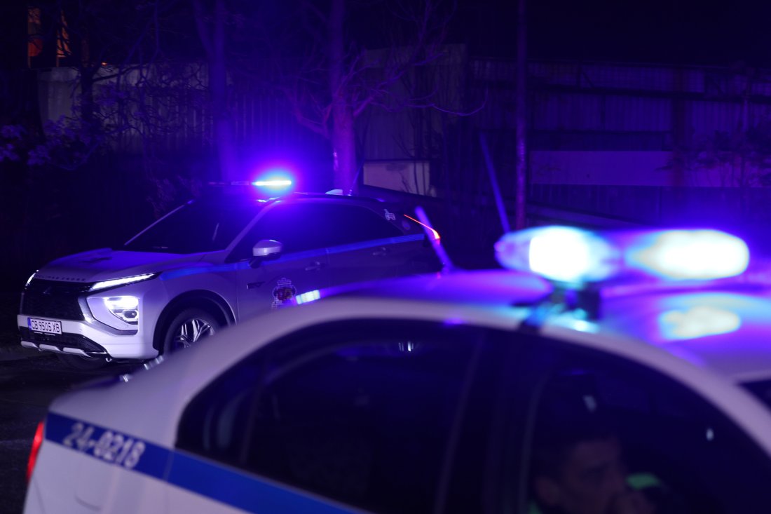 мъж почина арест казанлък трима полицаи временно отстранени