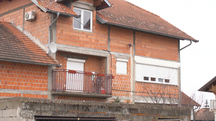 Десетки деца, държани в плен, са спасени при полицейска операция в Босна