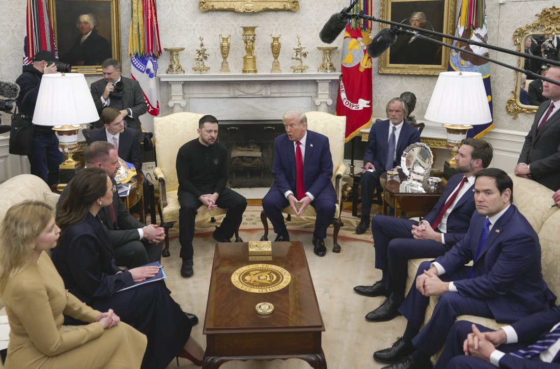 Остра размяна на реплики на срещата между Доналд Тръмп и