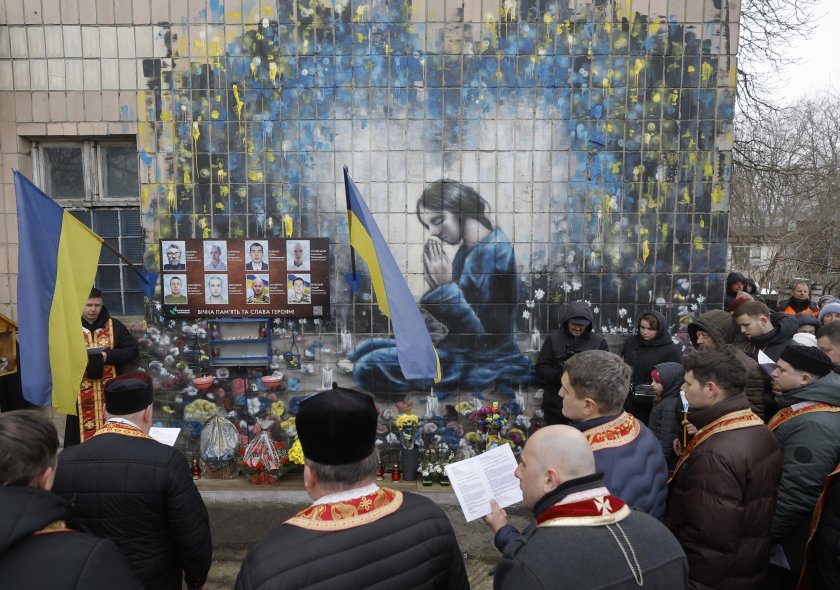 Киев получи подкрепа и финансова в размер за украинската армия