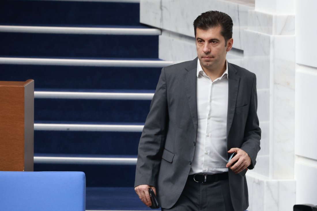 управляващото мнозинство реши подвластно джаба коментира кирил петков