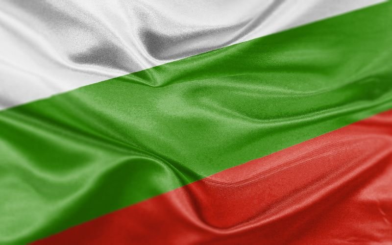 В Русе за 3 март развяха най-дългият трибагреник в България.