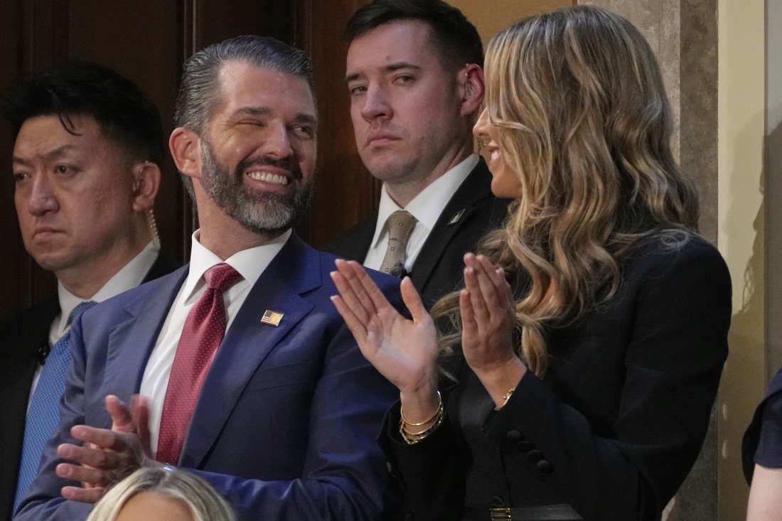 Антиправителствени протести пред обществените телевизии в Белград и Нови Сад