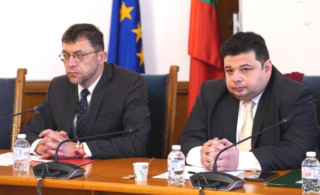 Кандидатите за конституционни съдии Орлин Колев, предложен от ГЕРБ, и