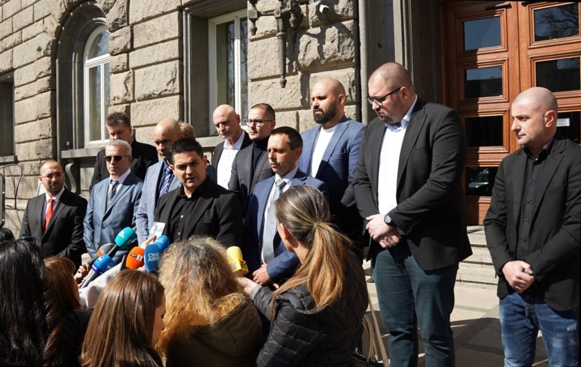 сеч меч възстановена парламентарната група