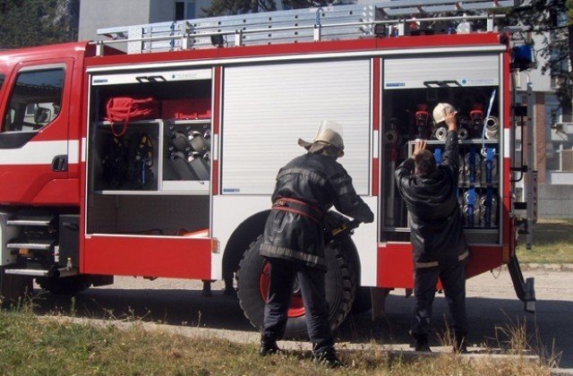 два автобуса изгоряха пожар паркинг градския транспорт варна