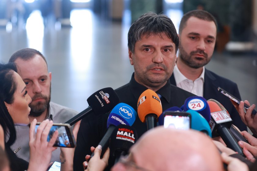 Двама обвиняеми по делото "Наглите" са арестувани за отвличане, третият се издирва