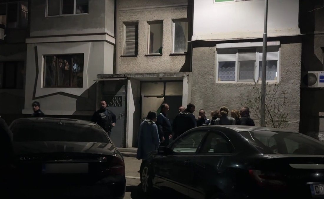 Мъж се барикадира в дома си в Казанлък, полицията го задържа