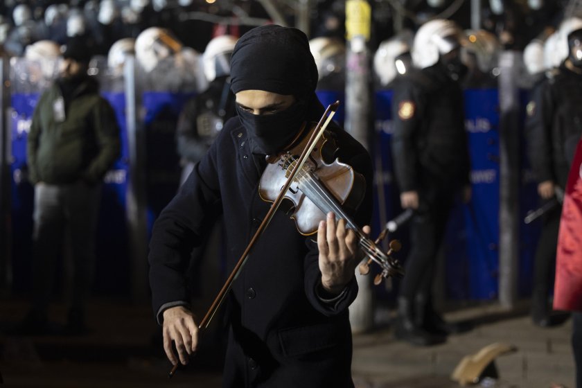 1900 арестувани в Турция на фона на нестихващи протести
