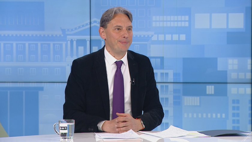 Васил Пандов: Пеевски консумира електоралната сила на ГЕРБ